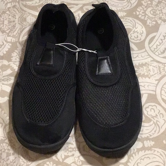 mens black water shoes